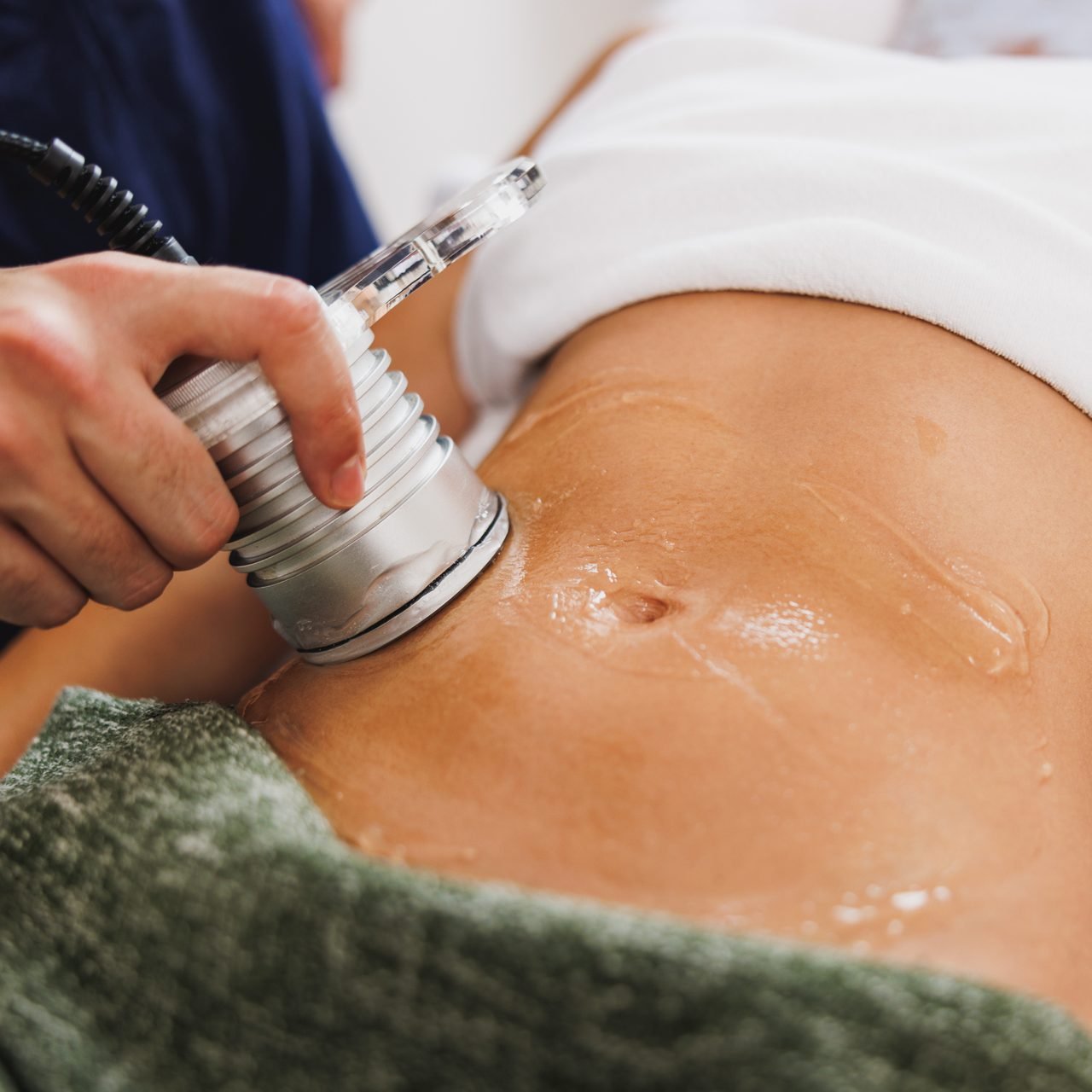 Cavitation slimming treatment on the stomach